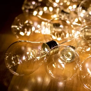 Villanykörte fényfüzér, 15 üveg villanykörte, kül- és beltéri, adapteres, 75 melegfehér LED