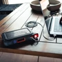 NEBO NEB-PST-0004-G Rambler PS100, PowerBank, 95,9 Wh, 2x USB-A (2,4 A), 1x USB-C PD (45W), szolárpanel kompatibilis, 385 lm lámpa NEB-PST-0004-G